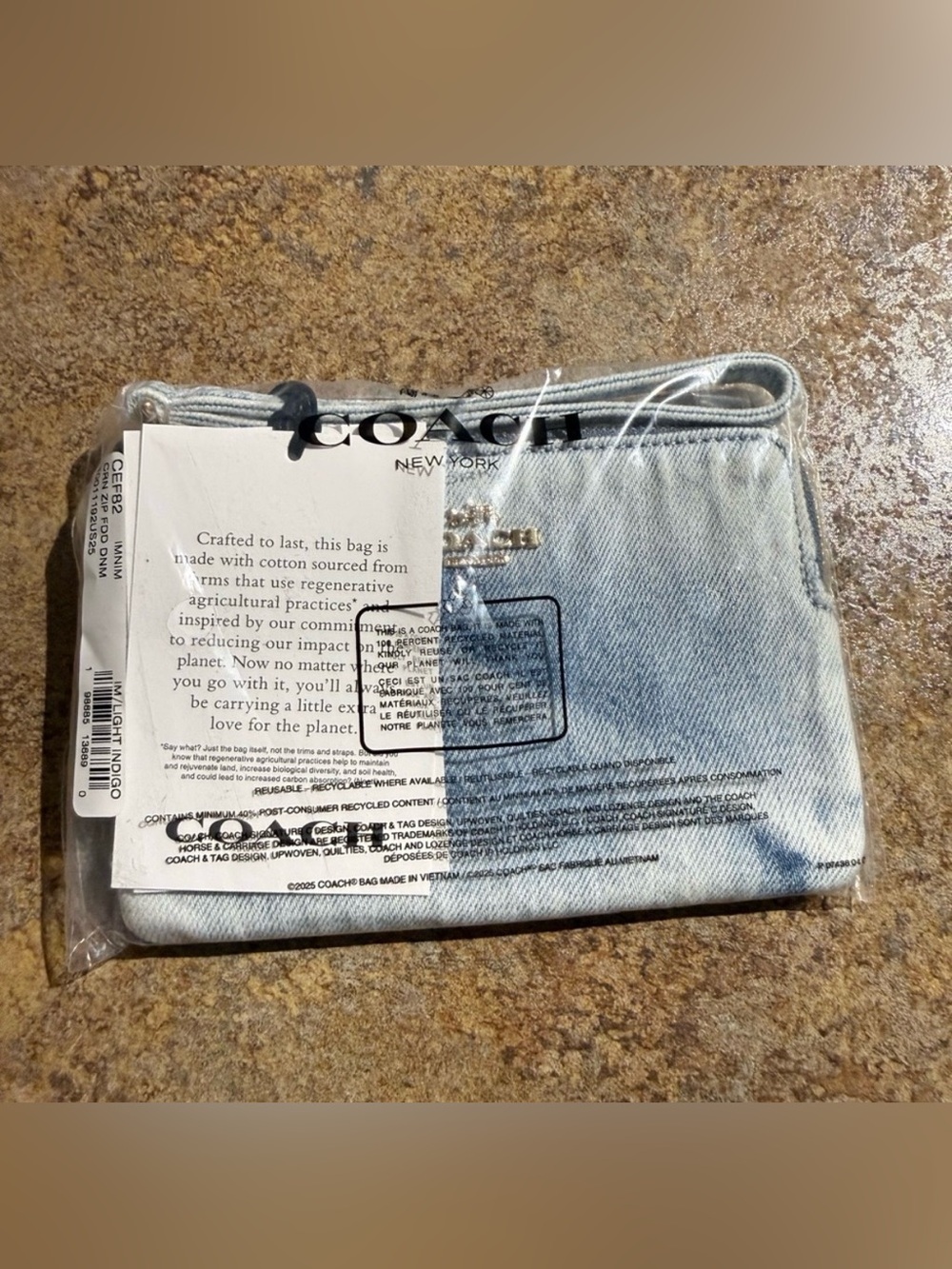 🍒New Coach Corner Zip Wristlet w/ 2 Charms in Loved Denim Gold/ Indigo - Picture 2 of 6